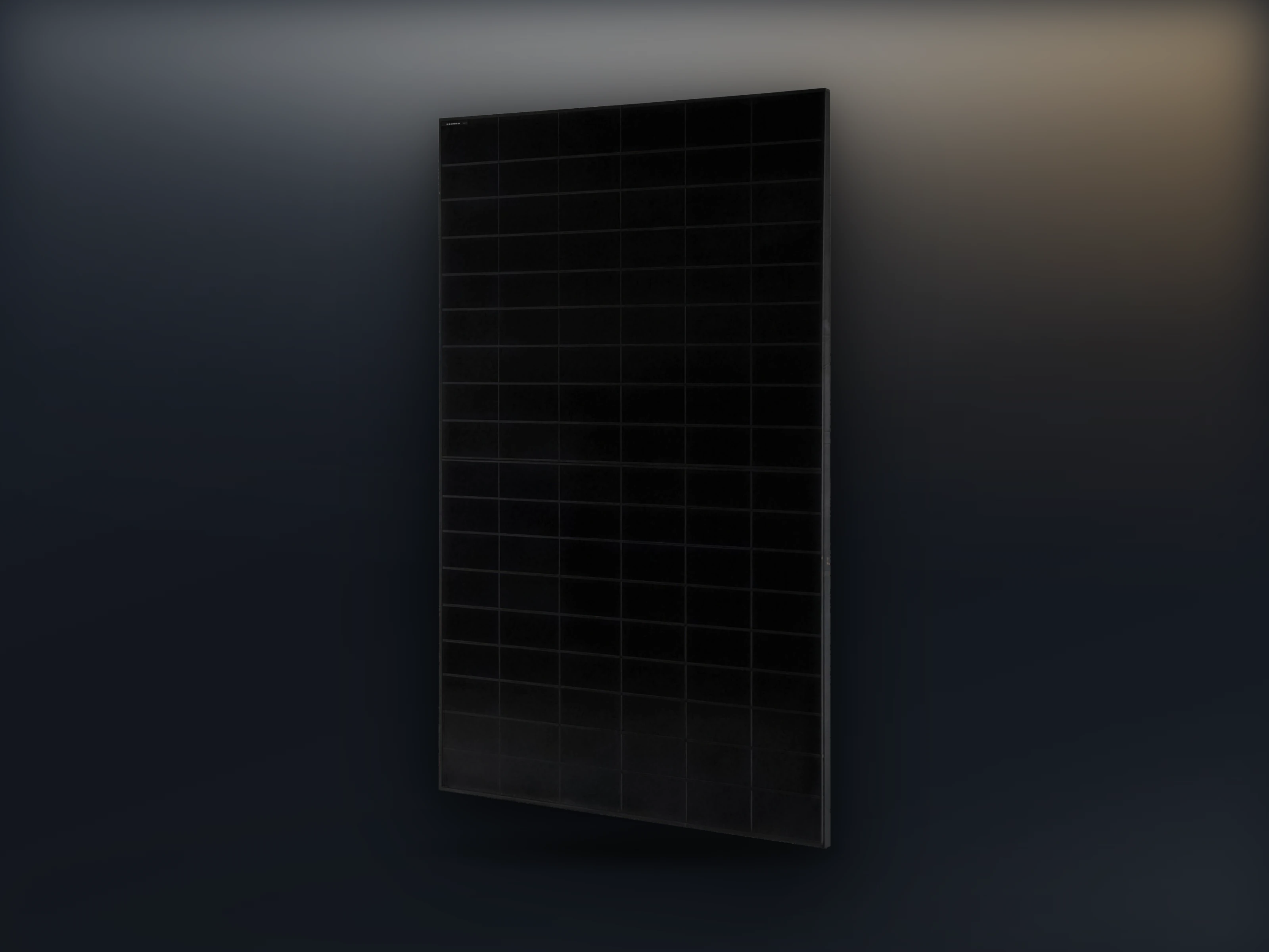 Solarfabrik Photovoltaik-Modul vor dunklem Studio-Hintergrund